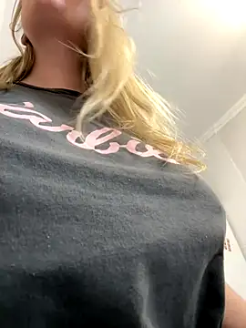 Teya moon  online show from December 14, 11:21 pm