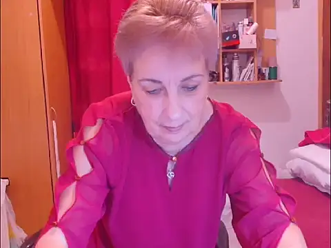 Victoria5643 online show from December 5, 2:04 pm