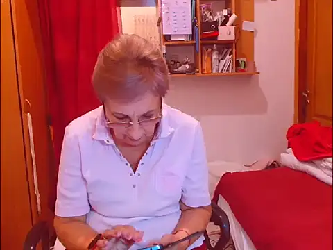 Victoria5643 online show from October 27, 6:42 pm