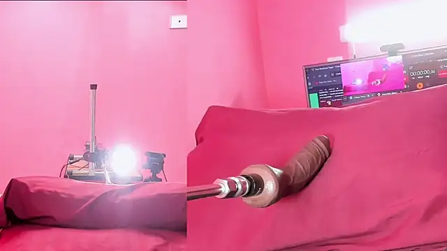 Snapshot of Criistal_Thompson chatting on February 10, 8:00 pm Criistal Thompson online show from February 10, 8:00 pm