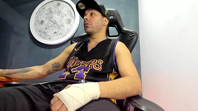 Bryan Bronx online show from March 17, 11:13 pm