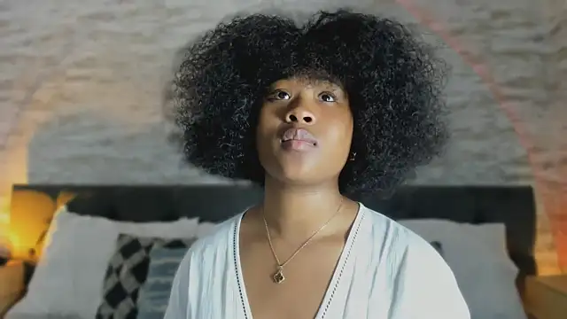 Anneth  M online show from November 14, 7:50 pm