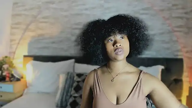 Anneth  M online show from November 8, 7:39 pm