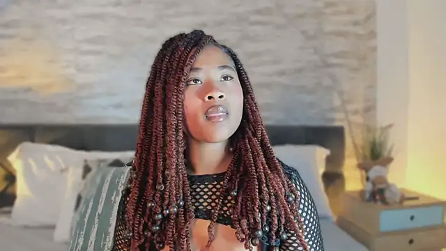 Snapshot of Anneth__M chatting on May 7, 7:39 pm Anneth M online show from May 7, 7:39 pm