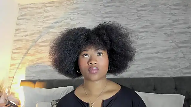 Anneth  M online show from November 29, 7:36 pm