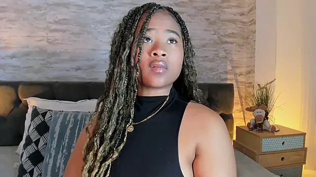 Snapshot of Anneth__M chatting on July 17, 7:44 pm Anneth M online show from July 17, 7:44 pm