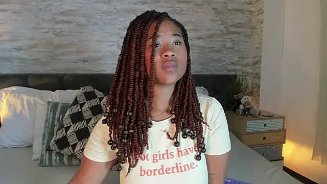 Snapshot of Anneth__M chatting on May 5, 7:39 pm Anneth M online show from May 5, 7:39 pm