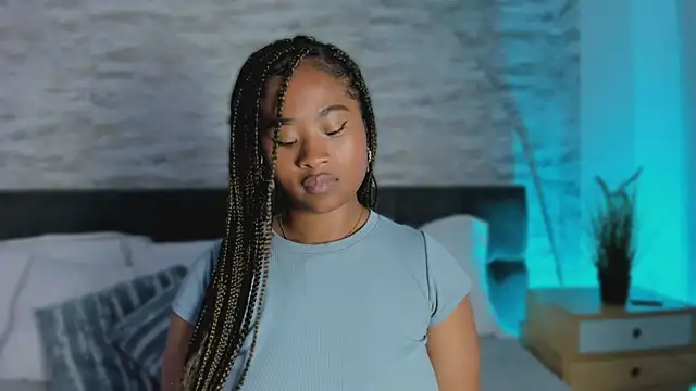 Anneth  M online show from April 3, 7:42 pm