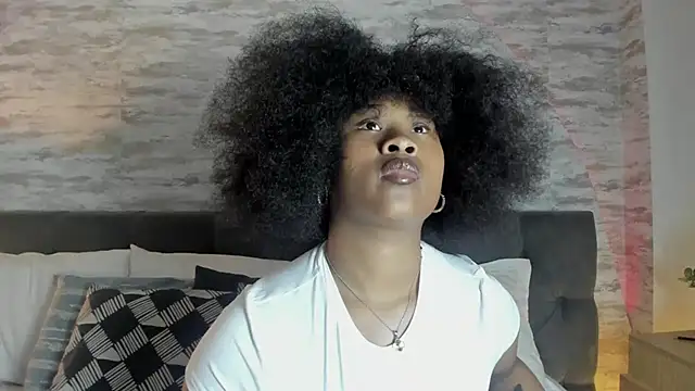 Anneth  M online show from October 28, 7:46 pm