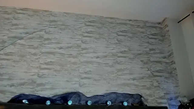 Snapshot of Anneth__M chatting on December 18, 7:50 pm Anneth M online show from December 18, 7:50 pm