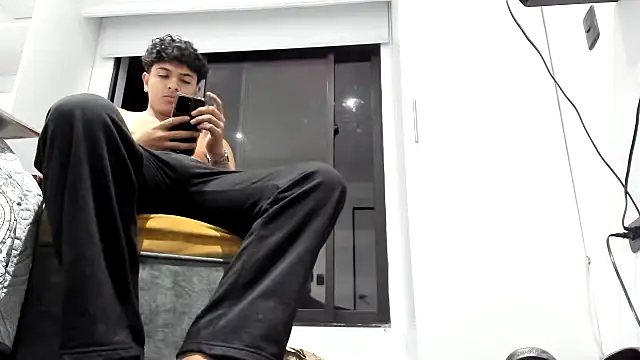 moubli  online show from September 24, 5:36 am