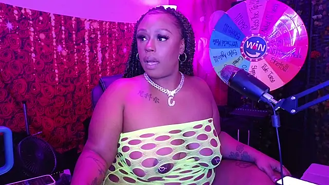 cheriserozequeen online show from May 19, 6:04 pm