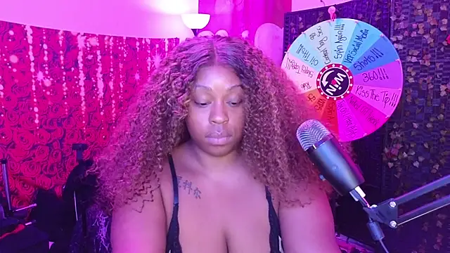 cheriserozequeen online show from June 3, 5:50 pm