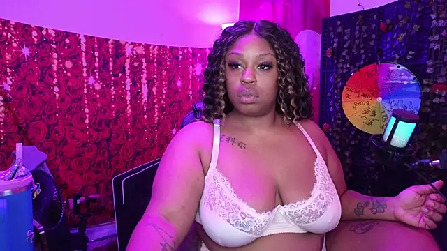 cheriserozequeen online show from February 26, 8:42 pm