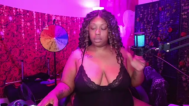 cheriserozequeen online show from April 16, 2:12 am