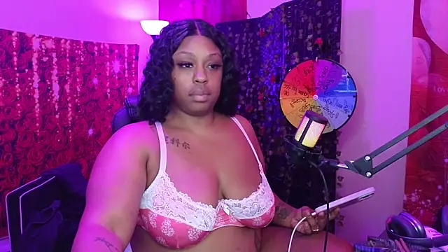 cheriserozequeen online show from February 11, 4:56 am