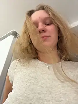 Snapshot of Ketitull chatting on December 22, 7:03 pm Ketitull online show from December 22, 7:03 pm