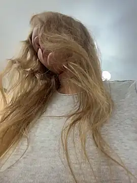 Snapshot of Ketitull chatting on November 6, 6:17 am Ketitull online show from November 6, 6:17 am