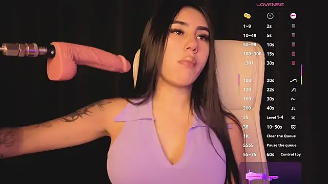 Chanttall  online show from November 6, 5:00 am