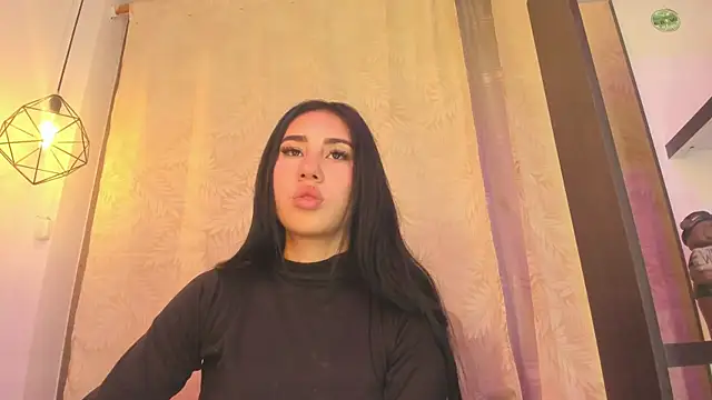 Chanttall  online show from January 18, 4:48 am