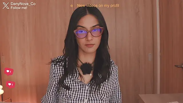 Snapshot of DanyNova_Co chatting on May 25, 9:02 pm DanyNova Co online show from May 25, 9:02 pm