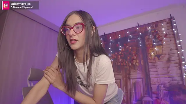 DanyNova Co online show from November 28, 9:04 pm