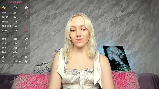 Snapshot of cheryl_mason chatting on September 11, 12:32 am cheryl mason online show from September 11, 12:32 am