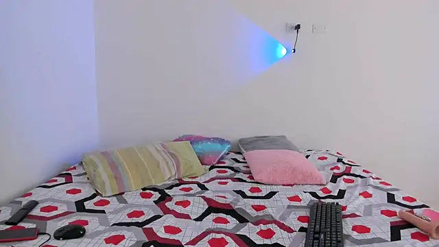 thamara26 online show from October 21, 6:18 pm