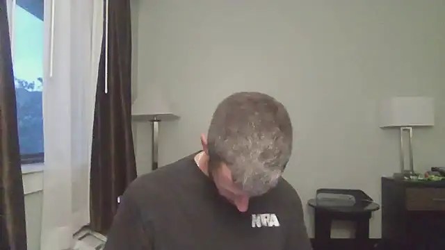 HungStud4You online show from September 20, 11:43 pm