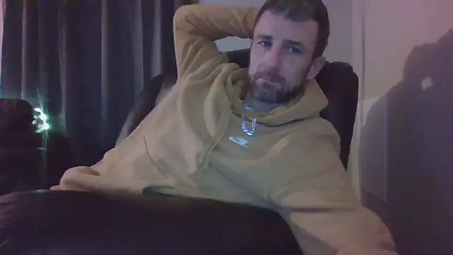 HungStud4You online show from February 18, 8:27 am