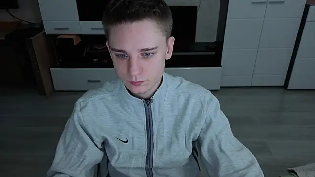 angryzan online show from November 18, 5:44 am