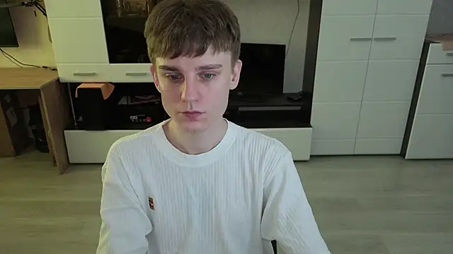 angryzan online show from April 8, 5:09 am