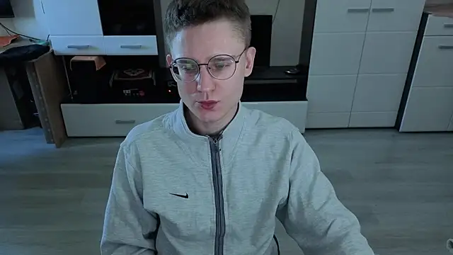 angryzan online show from November 20, 5:52 am