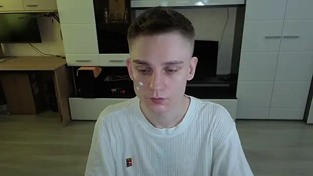 angryzan online show from April 14, 7:46 am