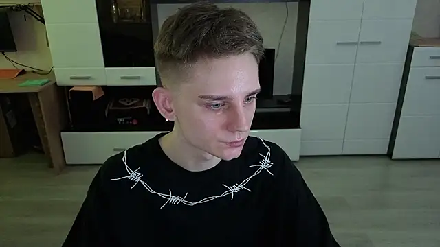 angryzan online show from February 18, 6:44 am