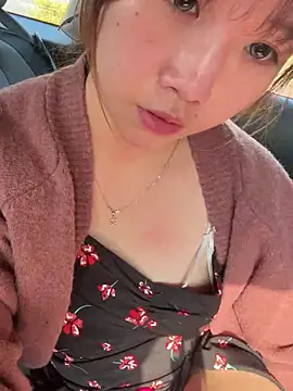 Snapshot of linko12334 chatting on January 7, 7:20 am linko12334 online show from January 7, 7:20 am