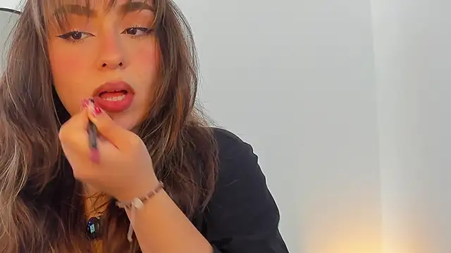 Snapshot of SofiMeza chatting on September 19, 1:59 pm SofiMeza online show from September 19, 1:59 pm