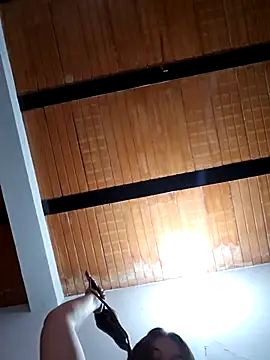 Snapshot of Sofia_Queen17 chatting on February 19, 10:45 am Sofia Queen17 online show from February 19, 10:45 am