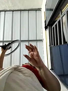 Snapshot of Sofia_Queen17 chatting on October 15, 1:15 am Sofia Queen17 online show from October 15, 1:15 am