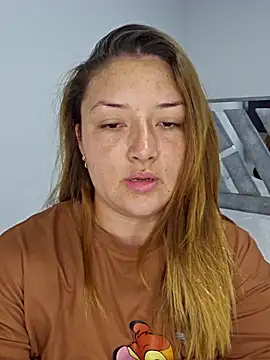 Snapshot of Sofia_Queen17 chatting on September 20, 3:33 am Sofia Queen17 online show from September 20, 3:33 am