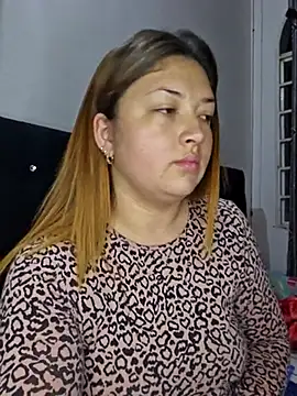 Snapshot of Sofia_Queen17 chatting on March 22, 10:28 am Sofia Queen17 online show from March 22, 10:28 am