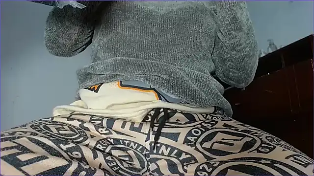 hairy pussywet online show from December 4, 5:06 am