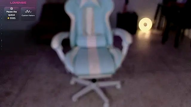 Snapshot of Peggy_Funn chatting on October 27, 12:11 am Peggy Funn online show from October 27, 12:11 am