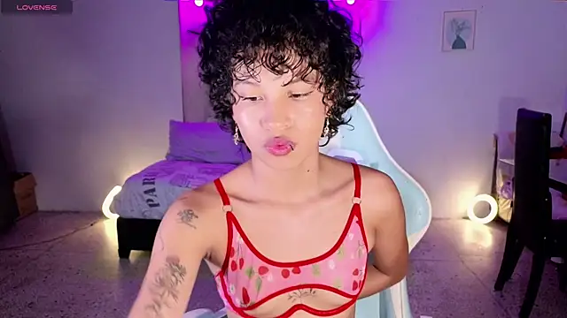 Snapshot of Peggy_Funn chatting on September 20, 10:37 pm Peggy Funn online show from September 20, 10:37 pm
