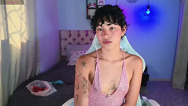 Snapshot of Peggy_Funn chatting on February 25, 6:33 pm Peggy Funn online show from February 25, 6:33 pm