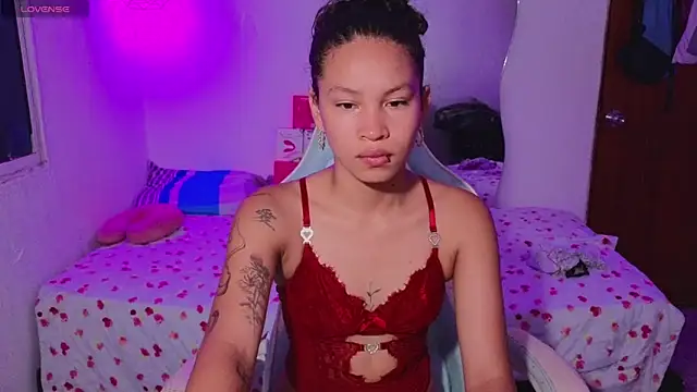 Snapshot of Peggy_Funn chatting on April 26, 12:19 am Peggy Funn online show from April 26, 12:19 am