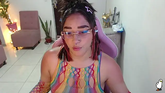 Snapshot of littleangel1_m chatting on January 21, 8:54 pm littleangel1 m online show from January 21, 8:54 pm