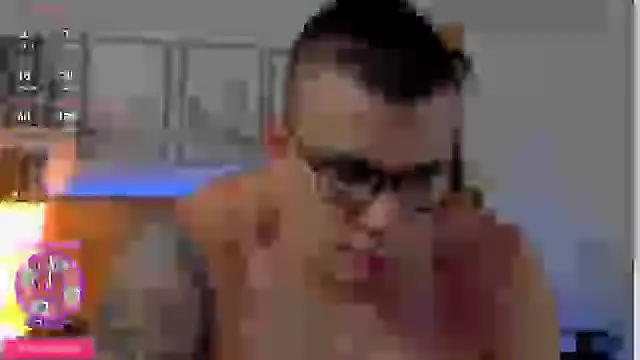 Snapshot of seancarreraa chatting on September 9, 4:11 am seancarreraa online show from September 9, 4:11 am
