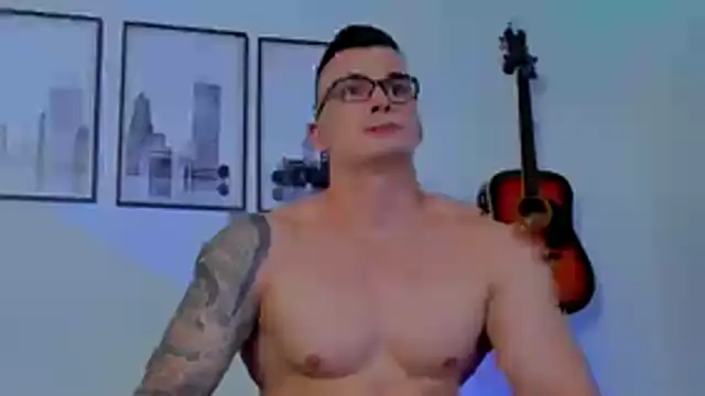 seancarreraa online show from February 10, 11:04 pm