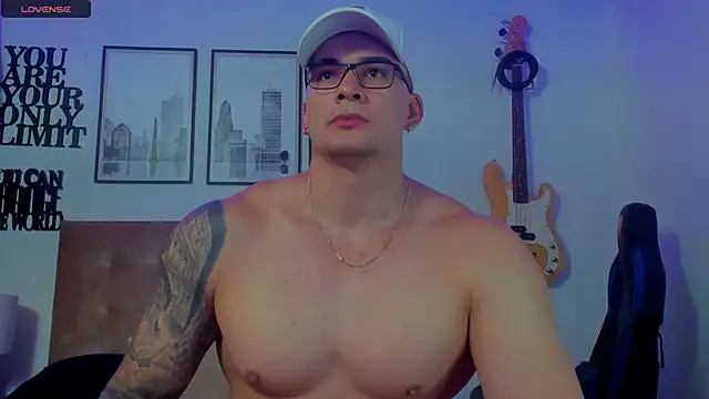 Snapshot of seancarreraa chatting on October 23, 3:54 pm seancarreraa online show from October 23, 3:54 pm